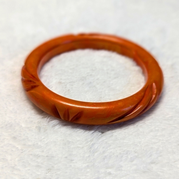 Vintage Rare Mandarin Orange Carved Bakelite Bangle Bracelet - Picture 12 of 12